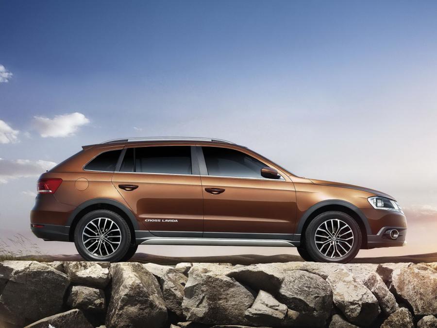  Volkswagen Cross Lavida 2013 года  (фото 3 из 8)